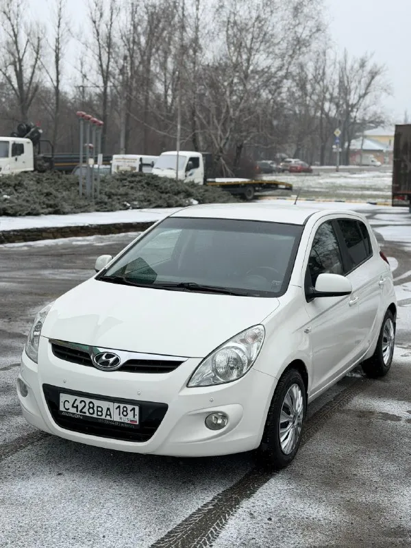 Hyundai i20 1.6 автомат
Цена 860💰тыс. Руб, торг после осмотра.
2012 Год выпуска, для своих лет в идеальном состоянии.
1 Хозяин за всю историю эксплуатацию, автомобиль был куплен при украине.
Автотека изумительная ✅
Без единого дтп за всю жизнь.
Пробег 210 тыс. Родной, любые проверки, подтвержден автотекой.
Двигатель работает идеально, масло не берет.
По коробке вопросов нет, переключает плавно, без пинков и рывков.
По электрике все работает, климат дует-заправлен.
Стоит сигнализация двухсторонняя.
Два комплекта резины.
Делать по автомобилю ничего не надо.
Г. Макеевка, связь +79494012032

📞 Звоните: +7(949)4012032 - фотография - 1