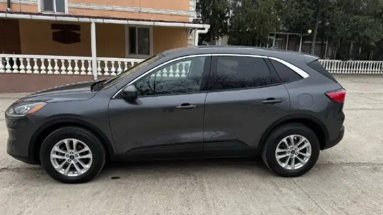🏮Продажа🏮 ford escape 2020 1.5 at awd s — полный привод (4wd)
Пробег 47 000 километров.
Коробка передач — автоматическая, 8 передач.
Тип двигателя — бензиновый.
Хорошая динамика в городе и на трассе;
Просторный салон и багажник;
Сбалансированная подвеска.
Один собственник. Хорошее состояние. Отличный выбор для тех, кто ищет надежный и экономичный автомобиль.
Цена 2🍋 рублей
Телефон +79493105529
📲 Tg: @sergeevna_m
📞 Звоните: +7(949)3105529 - фотография - 2