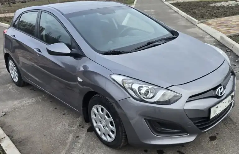 Продам hyundai i30 2014 года.
Машина в отличном сострянии.
Один хозяин по птс
Механика (шестиступенчатая)
Родной пробег 126 тыс.
Зеленая автотека.
Комплектация:
4 Стеклоподъемника
▫️Подогрев сидений
▫️Парктоник
▫️Мульти руль
▫️Ксенон
▫️Датчики света
▫️Абс
▫️Сервисная книжка
Звонмте спрашивайте торг.
Цена: 950.000₽
Тел +79494999745
📲 Tg: оксана
📞 Звоните: +7(949)4999745 - фотография - 1