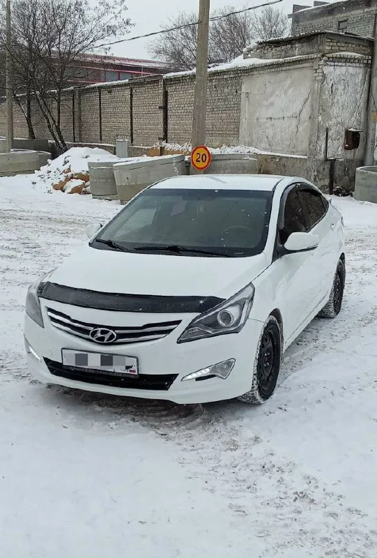 Hyundai solaris (hyundai солярис), 2015 г. В. Пробег 191 тыс. Коробка: автомат. Комплектация: -климат-контроль, - мультируль, - системы безопасности вождения, - 4 электростеклоподъемника, - сигнализация с автозапуском, два комплекта ключей, – светодиодные дневные ходовые огни, - повторители поворотников в зеркалах. Масло не есть, ход мягкий. Свежие тормозные колодки и аккумулятор, недавно поменял масло. Вложений не требует. Цена: 865 тыс. Рублей (обоснованный торг у капота). Осмотр в г. Донецке, ворошиловский район 89495749646
📞 Звоните: +7(949)5749646 - фотография - 2
