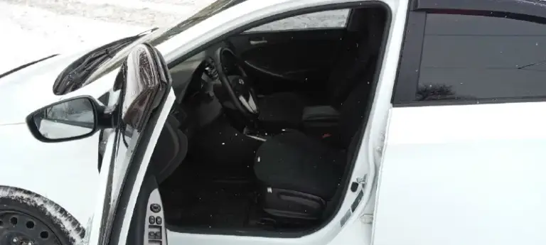 Hyundai solaris (hyundai солярис), 2015 г. В. Пробег 191 тыс. Коробка: автомат. Комплектация: -климат-контроль, - мультируль, - системы безопасности вождения, - 4 электростеклоподъемника, - сигнализация с автозапуском, два комплекта ключей, – светодиодные дневные ходовые огни, - повторители поворотников в зеркалах. Масло не есть, ход мягкий. Свежие тормозные колодки и аккумулятор, недавно поменял масло. Вложений не требует. Цена: 865 тыс. Рублей (обоснованный торг у капота). Осмотр в г. Донецке, ворошиловский район 89495749646
📞 Звоните: +7(949)5749646 - фотография - 8