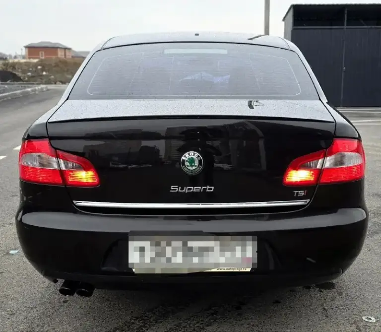 Продаю автомобиль skoda superb 2012 года.
Без дтп ✅
Два владельца ✅ птс оригинал.
Мотор 1,8 полноценный автомат ✅
Пробег 172000 ✅ два комплекта ключей.
Два комплекта колёс зима-лето.
Юридически чист.
Продажа с полным переоформлением. Вложений ни каких не требует автомобиль полностью обслужен. По кузову как на фото. Комплектация круиз-контроль, климат-контроль двухзонный, подогрев всех сидений, электро-сидений с памятью. Мульти-руль.
Датчик дождя, датчик света регулировка зеркал подогрев зеркал. Партроник. Стабилизация анти-занос. Осмотр г. Донецк звонить по номеру телефона +79490881846. Цена 1,200000 реальному покупателю торг адекватный на месте. - фотография - 6