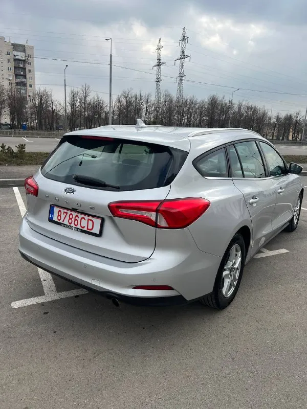 Ford фокус 2020 год выпуска. Двигатель 1.5, 120 л. С. Надежный 8-ступенчатый полноценный автомат (gm) технически идеален. В родном окрасе. Салон чистый не для курящих. Все работает. Адаптивный круиз, удержание в на полосе. Без пробега по рф. Автомобиль растоможен, купивший будет первым собственником в🇷🇺. Цена 1 750 000 ₽. Тел. +79497091912
📲 Tg: илья
📞 Звоните: +7(949)7091912 - фотография - 2