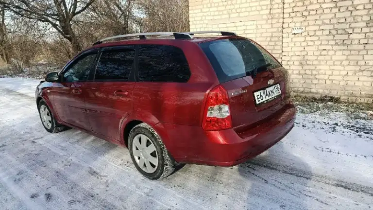 Chevrolet lacetti 1.6 mt, 2007, 216 000 км машина на полном ходу обслужена, масла свечи фильтра заменил есть чеки, два ключа книга + два комплекта калёс на дисках отдам хорошим людям, камера заднего вида сигнализация кондиционер все работает. Цена 510 тысяч рублей +79495861645, +7949 3313074 город донецк. - фотография - 7