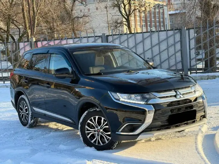 В продаже mitsubishi outlander 2017 года выпуска!
Автомобиль на бензиновом моторе объемом 2.0 литра, работает идеально без каких либо посторонних шумов, в отличном состоянии без каких либо дефектов!
Автомобиль в красивом черном цвете на красивых дисках без внимания не остается, стоит дорогой андроид магнитофо.
Юридически абсолютно чистый автомобиль, возможна продажа в кредит также рассмотрю ваши предложения на обмен.
Осмотр донецк
Цена: 1.580.000₽, торг быстрому покупателю
☎️ +7 (949) 628-72-17
📞 Звоните: +7(949)6287217 - фотография - 3
