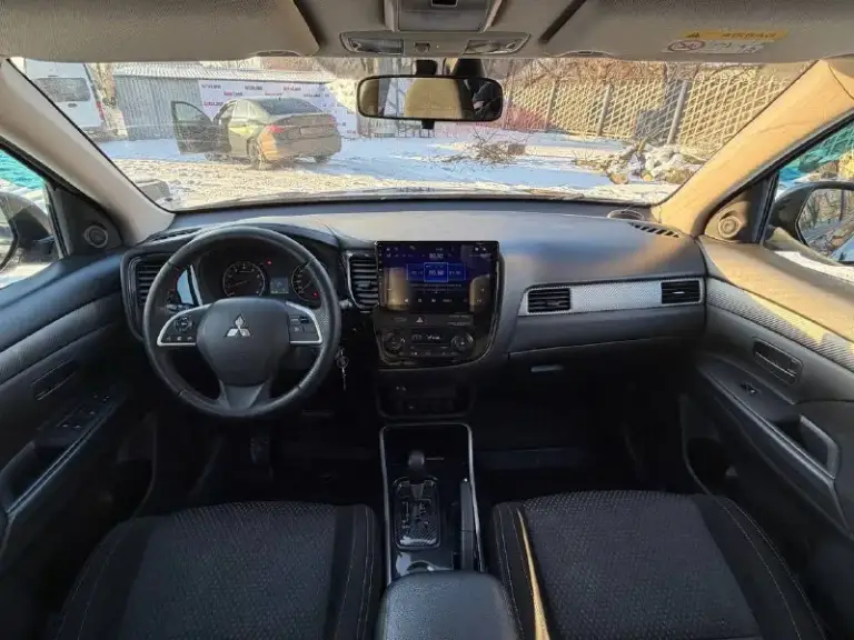 В продаже mitsubishi outlander 2017 года выпуска!
Автомобиль на бензиновом моторе объемом 2.0 литра, работает идеально без каких либо посторонних шумов, в отличном состоянии без каких либо дефектов!
Автомобиль в красивом черном цвете на красивых дисках без внимания не остается, стоит дорогой андроид магнитофо.
Юридически абсолютно чистый автомобиль, возможна продажа в кредит также рассмотрю ваши предложения на обмен.
Осмотр донецк
Цена: 1.580.000₽, торг быстрому покупателю
☎️ +7 (949) 628-72-17
📞 Звоните: +7(949)6287217 - фотография - 7