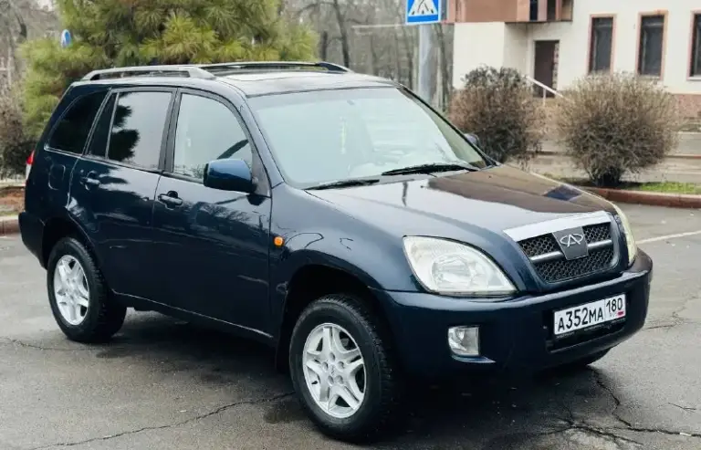 Марка: cherry tiggo t11
Год выпуска: 2007
Обьем мотора: 2.4
Коробка: механическая
Пробег: 253.000
Описание: машина на отличном ходу, мотор в отличном состоянии не дымит не троит масло не кушает, коробка включается без хрустов и вылета, дно пороги в отличном состоянии без дыр, ходовая часть без нареканий, по кузову машинка как на фото, я собственник продаю тоже я, техосмотр есть!
Комплектация: abs, airbag, кондей (рабочий и заправлен), подогрев передних сидений, обогрев переднего и заднего стекла, гидроусилитель руля, все электро стекла подъемники с доводчиком, электро зеркала, люк ( работает во всех положениях не течет), сигнализация центральный замок с автозапуском.
Осмотр: донецк/макеевка
Цена: 435.000 руб торг у капота!
Связь: +79494046797 +79939005954 телеграм и вотсап на этих же номерах.
Так же рассмотрю варианты обмена. - фотография - 3