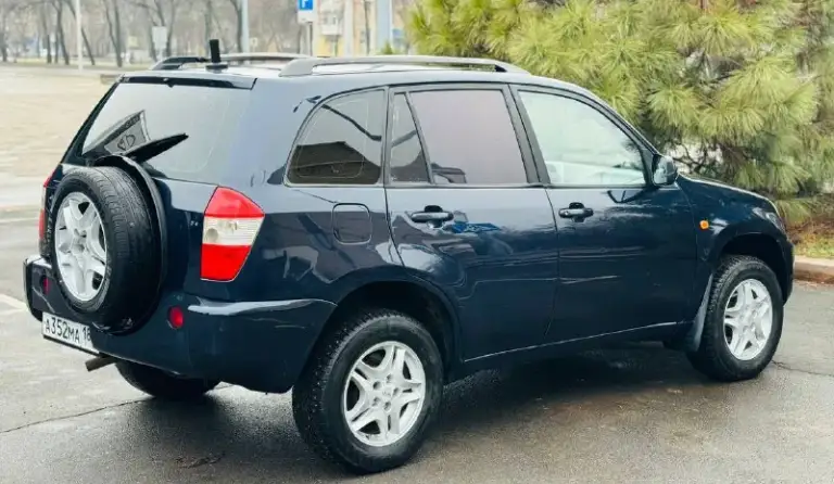 Марка: cherry tiggo t11
Год выпуска: 2007
Обьем мотора: 2.4
Коробка: механическая
Пробег: 253.000
Описание: машина на отличном ходу, мотор в отличном состоянии не дымит не троит масло не кушает, коробка включается без хрустов и вылета, дно пороги в отличном состоянии без дыр, ходовая часть без нареканий, по кузову машинка как на фото, я собственник продаю тоже я, техосмотр есть!
Комплектация: abs, airbag, кондей (рабочий и заправлен), подогрев передних сидений, обогрев переднего и заднего стекла, гидроусилитель руля, все электро стекла подъемники с доводчиком, электро зеркала, люк ( работает во всех положениях не течет), сигнализация центральный замок с автозапуском.
Осмотр: донецк/макеевка
Цена: 435.000 руб торг у капота!
Связь: +79494046797 +79939005954 телеграм и вотсап на этих же номерах.
Так же рассмотрю варианты обмена. - фотография - 6