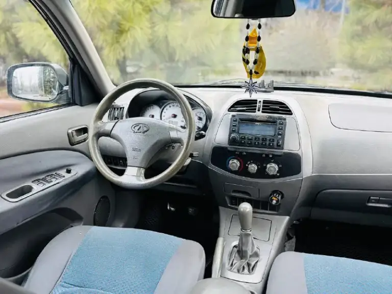 Марка: cherry tiggo t11
Год выпуска: 2007
Обьем мотора: 2.4
Коробка: механическая
Пробег: 253.000
Описание: машина на отличном ходу, мотор в отличном состоянии не дымит не троит масло не кушает, коробка включается без хрустов и вылета, дно пороги в отличном состоянии без дыр, ходовая часть без нареканий, по кузову машинка как на фото, я собственник продаю тоже я, техосмотр есть!
Комплектация: abs, airbag, кондей (рабочий и заправлен), подогрев передних сидений, обогрев переднего и заднего стекла, гидроусилитель руля, все электро стекла подъемники с доводчиком, электро зеркала, люк ( работает во всех положениях не течет), сигнализация центральный замок с автозапуском.
Осмотр: донецк/макеевка
Цена: 435.000 руб торг у капота!
Связь: +79494046797 +79939005954 телеграм и вотсап на этих же номерах.
Так же рассмотрю варианты обмена. - фотография - 7