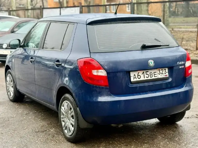 💶 Цена:690.000
📮 Город:донецк
🚘 Марка / модель:skoda fabia 2(рестайлинг)
📅 Год выпуска:2011
📊 Пробег:200000км
⛽ Двигатель (тип, объем, ):бензин 1.6
🔧 Тип кпп:автомат
📝 Описание:техосмотр пройден. Два ключа. Оригинальный птс. Кондиционер работает. Новая зимняя резина. Готовы на любые проверки. Полностью обслужена. Переоформление без проблем. Возможна продажа в кредит.
☎ Контактный телефон:+79495001160 - фотография - 4