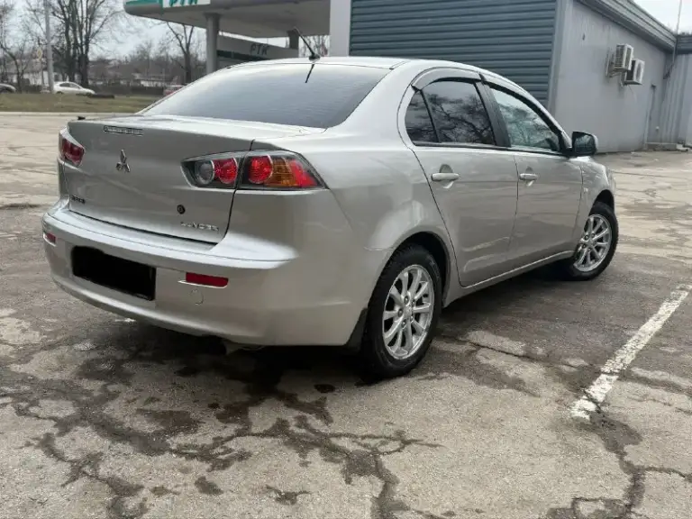 Mitsubishi lancer x 2012 год
Мотор 1.6 коробка автомат.
Родной пробег 135 тыс км.
Автомобиль в хорошем состоянии.
Мотор работает отлично. Акпп также в штатном режиме.
Все стекла родные.
Комплектация: 4 эсп, кондиционер, мультируль, установлена магнитола с камерой заднего вида, сигнализация, подогревы передних сидений.
Из последнего меняли: амортизаторы( перед, зад), термостат, масло в акпп.
Документы в порядке. Полное переоформление.
Цена: 950 тыс
+79495064409 - фотография - 6
