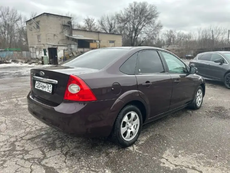 Продам ford фокус 2008 года выпуска мотор 1.8 125 лс пробег 140000 2 хозяин птс оригинал комплектация максимальная chia климат контроль двух зонный круиз контроль подогревы сидений обогрев лобового заднего стекол, и зеркал датчик дождя и света 4 эсп abs esp сигнализация автозапуском на зимней резине и титановых дисках кузов и салон в достойном состоянии все расходники заменил 1000км назад цена 575к торг тел +79493691587 +79495914279 telegram
📞 Звоните: +7(949)3691587 - фотография - 2