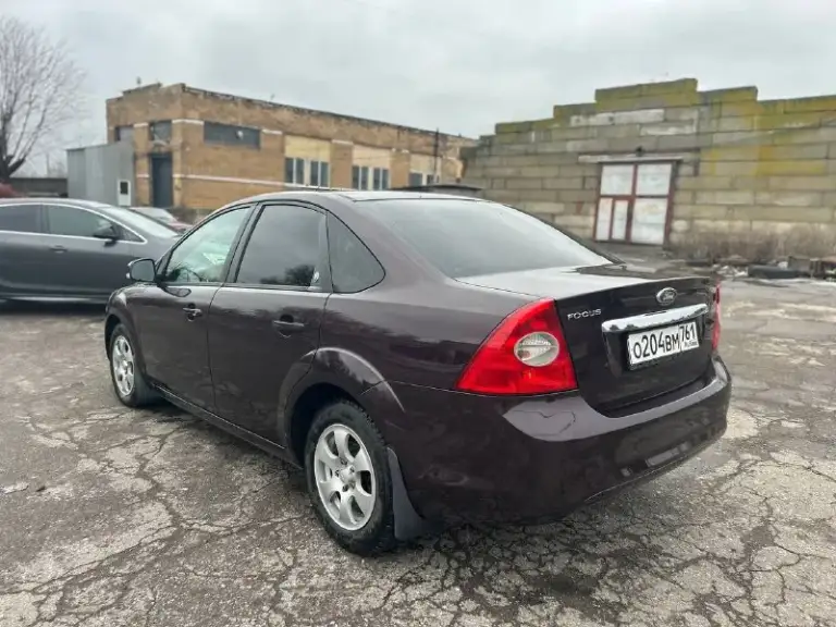 Продам ford фокус 2008 года выпуска мотор 1.8 125 лс пробег 140000 2 хозяин птс оригинал комплектация максимальная chia климат контроль двух зонный круиз контроль подогревы сидений обогрев лобового заднего стекол, и зеркал датчик дождя и света 4 эсп abs esp сигнализация автозапуском на зимней резине и титановых дисках кузов и салон в достойном состоянии все расходники заменил 1000км назад цена 575к торг тел +79493691587 +79495914279 telegram
📞 Звоните: +7(949)3691587 - фотография - 3
