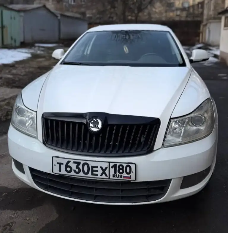 Продам личный автомобиль skoda octavia a5 1.8 tsi на классическом японском автомате aisin (не дсг)

Полностью обслуженный авто, вопросов и нареканий нет
Не чипованый, экология на месте
Пригонялся с чехии

Максимальная комплектация
С адаптивными ксенон фарами, мультирулем, круиз контролем, климат контролем, подогревом всех сидений, окон, огромный багажник, подвеска с пакетом плохих дорог (выше клиренс)

217 Родного пробега
Едет очень бодро, коробка переключает передачи отлично, пинков и прочего нет

Машину обслуживал всегда вовремя и денег на комплектующие не жалел
Менял масло летом каждые 5к, зимой 6
Двигатель масло не ест, нет никаких течей, абсолютно сухо под капотом

16 Колеса с дисками зима (шипы) и лето.

950 Тысяч, торг
+79787051015 - фотография - 1