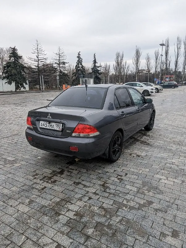 Mitsubishi lancer ix, 2005г. , 1,6л.
Цена: 345000р. Торг
✅Я собственник (оформлена на меня)
✅Японская сборка, двигатель простейших и надёжный 4g18, 1,6л. Бензин (218т. Км. ), коробка механика.
✅Комплектация: 4эсп, гур, электрорегулировка+подогрев зеркал, подогрев передних сидений, кондиционер, airbag водитель+ пассажир и т. Д.
✅Состояние: двигатель обслужен (не дымит, не троит, обороты не плавают), ходовка перебирались год назад (стойки пер, сайлентблоки, наконечники) в хорошем состоянии, коробка- без проблем. По кузову: арки, крылья, стаканы, пороги, лонжероны, дно - всё на месте, ничего не варилось. Выглядит очень неплохо.
❗По запросу отправляю видео обзор❗
Зимняя резина nokian 2025г. , также есть летняя резина (по договоренности).
Все интересующие вопросы при встрече или по телефону
+79496415133 Донецк, калининский район - фотография - 5