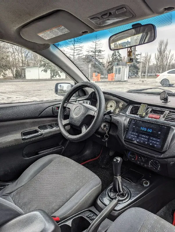 Mitsubishi lancer ix, 2005г. , 1,6л.
Цена: 345000р. Торг
✅Я собственник (оформлена на меня)
✅Японская сборка, двигатель простейших и надёжный 4g18, 1,6л. Бензин (218т. Км. ), коробка механика.
✅Комплектация: 4эсп, гур, электрорегулировка+подогрев зеркал, подогрев передних сидений, кондиционер, airbag водитель+ пассажир и т. Д.
✅Состояние: двигатель обслужен (не дымит, не троит, обороты не плавают), ходовка перебирались год назад (стойки пер, сайлентблоки, наконечники) в хорошем состоянии, коробка- без проблем. По кузову: арки, крылья, стаканы, пороги, лонжероны, дно - всё на месте, ничего не варилось. Выглядит очень неплохо.
❗По запросу отправляю видео обзор❗
Зимняя резина nokian 2025г. , также есть летняя резина (по договоренности).
Все интересующие вопросы при встрече или по телефону
+79496415133 Донецк, калининский район - фотография - 7
