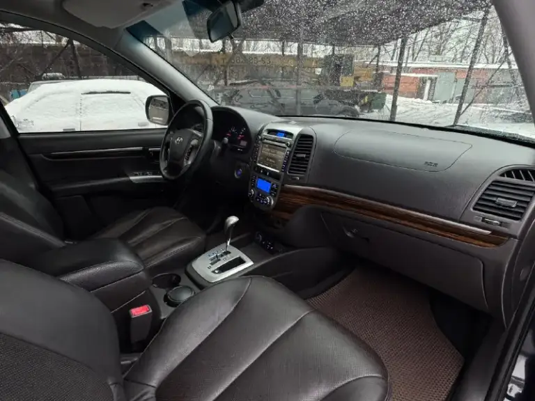 Hyundai santa fe рестайлинг,2011 г. ,двигатель 2.4,родной пробег 255т. Км, установлено гбо фирмы brc, коробка 6ст. Автомат и полный привод с блокировкой, корейская сборка, максимальная комплектация, помощь при спуске с горы, бесключевой доступ, круиз контроль и 2-х зонный климат, камера заднего вида, парктроник, датчик света, салон в отличном состоянии, по кузову без дтп, есть 2 окраса остальное в заводе,2 хозяина, все работает, ошибок нет,2 ключа, переоформление без проблем.
💰Цена-1 230 000р
🌐 Г. Донецк
☎Звоните+79493162361
📞 🇷🇺 Звоните: +79493162361 - фотография - 10
