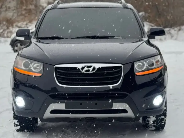 Hyundai santa fe рестайлинг,2011 г. ,двигатель 2.4,родной пробег 255т. Км, установлено гбо фирмы brc, коробка 6ст. Автомат и полный привод с блокировкой, корейская сборка, максимальная комплектация, помощь при спуске с горы, бесключевой доступ, круиз контроль и 2-х зонный климат, камера заднего вида, парктроник, датчик света, салон в отличном состоянии, по кузову без дтп, есть 2 окраса остальное в заводе,2 хозяина, все работает, ошибок нет,2 ключа, переоформление без проблем.
💰Цена-1 230 000р
🌐 Г. Донецк
☎Звоните+79493162361
📞 🇷🇺 Звоните: +79493162361 - фотография - 2