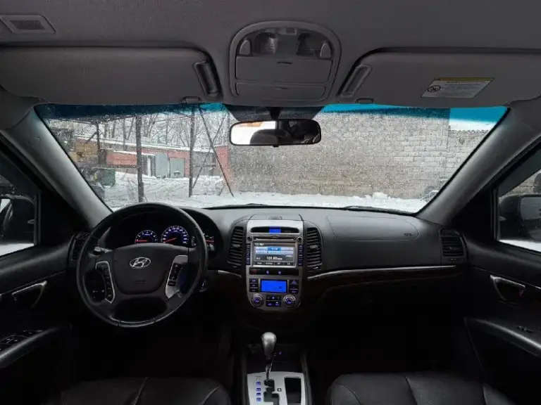 Hyundai santa fe рестайлинг,2011 г. ,двигатель 2.4,родной пробег 255т. Км, установлено гбо фирмы brc, коробка 6ст. Автомат и полный привод с блокировкой, корейская сборка, максимальная комплектация, помощь при спуске с горы, бесключевой доступ, круиз контроль и 2-х зонный климат, камера заднего вида, парктроник, датчик света, салон в отличном состоянии, по кузову без дтп, есть 2 окраса остальное в заводе,2 хозяина, все работает, ошибок нет,2 ключа, переоформление без проблем.
💰Цена-1 230 000р
🌐 Г. Донецк
☎Звоните+79493162361
📞 🇷🇺 Звоните: +79493162361 - фотография - 8