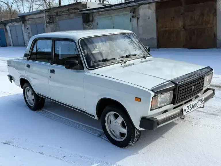 💶 Цена: 220000 ₽
🚘 Марка / модель: ваз 2107
📅 Год выпуска: 1993
📊 Пробег:98.500 км.
⛽ Двигатель: бензин 1.5
🔧 Тип кпп: механика 5 ступка.
🛞Привод: задний.
Описание: машина в очень хорошем состоянии, технически без вложений вообще.
Двигатель с коробкой на 5+
Вся ходовая новая: все тяги, шаровые, сайлентблоки, амортизаторы, пружины, новые супорта и колодки.
Дно и пороги заводские, кузов в сварке не нуждается совсем.
По электрике всё работает: печка, обогрев заднего стекла, свет, музыка.
Резина новая, тел +79494007165 донецк

📞 Звоните: +7(949)4007165 - фотография - 1