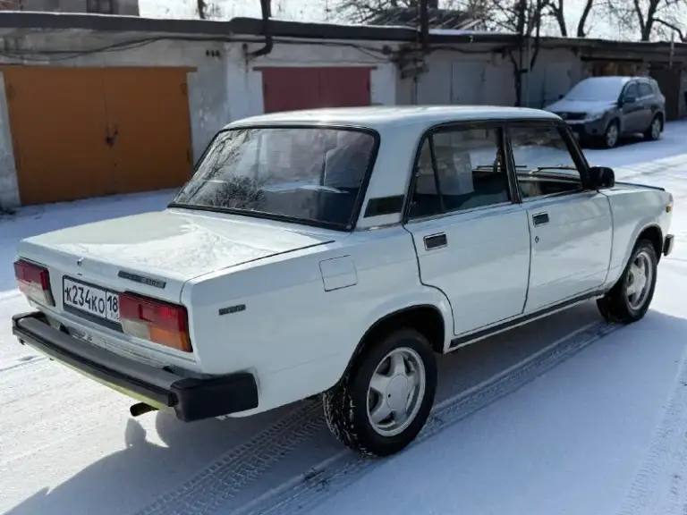 💶 Цена: 220000 ₽
🚘 Марка / модель: ваз 2107
📅 Год выпуска: 1993
📊 Пробег:98.500 км.
⛽ Двигатель: бензин 1.5
🔧 Тип кпп: механика 5 ступка.
🛞Привод: задний.
Описание: машина в очень хорошем состоянии, технически без вложений вообще.
Двигатель с коробкой на 5+
Вся ходовая новая: все тяги, шаровые, сайлентблоки, амортизаторы, пружины, новые супорта и колодки.
Дно и пороги заводские, кузов в сварке не нуждается совсем.
По электрике всё работает: печка, обогрев заднего стекла, свет, музыка.
Резина новая, тел +79494007165 донецк

📞 Звоните: +7(949)4007165 - фотография - 6