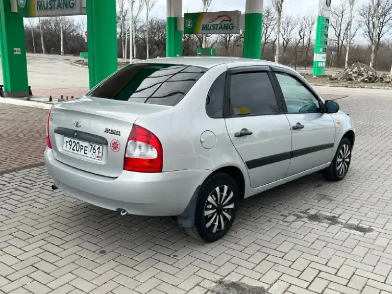 Продам ваз калину в кузове седан.
Ваз 1118
Ваз kalina
Кому как удобно)
Автомобиль в отличном состоянии, двигатель 16-клапанный, работает ровно, масло не берёт.
Ходовая мягкая как мячик.
Кузов в хорошем состоянии никогда не требовал сварки и ей не подвергался, за машиной следили обрабатывали, и не запускали.
Кондиционер работает, радиатор печки новый, грм поменял вместе с помпой( можем открыть и увидеть все своими глазами).
Подогревы сидений так же жарят, обогрев заднего стекла работает вместе с обогревом зеркал.
Работают все лампочки, каждая кнопочка. По музыке так же стоят хорошие динамики, и новая магнитола.
За машину не стыдно, есть один момент, о нем по телефону.
По документам чистая как слеза младенца, а так же важно, есть тех. Осмотр.
Если есть вопросы могу ответить по телефону
Цена 390.000 торг
+7949-024-12-22

📞 Звоните: +7(949)0241222 - фотография - 4