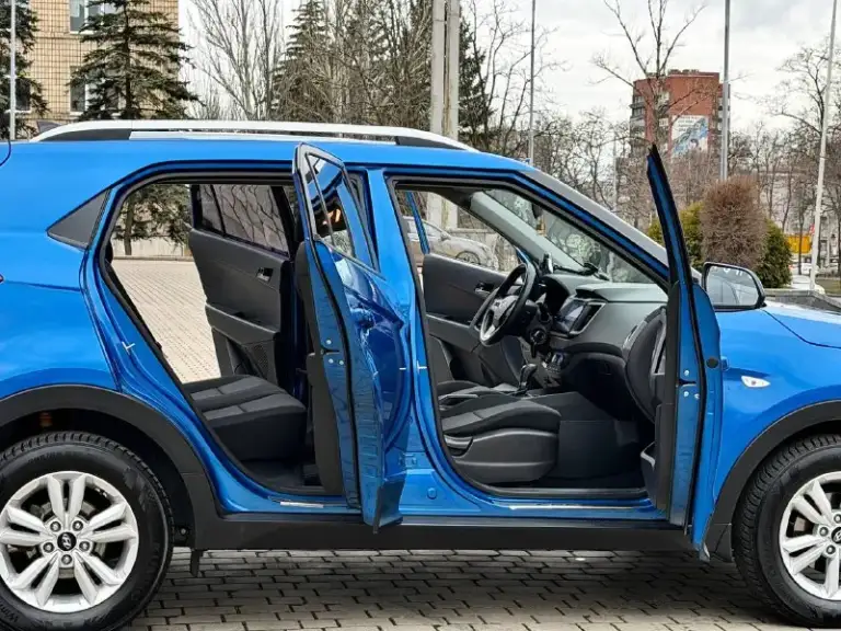 Hyundai creta
Год выпуска - 2016
Кпп - автоматическая
Цена - 1.520.000₽
Тел. +79493902663
Либо - +7 (949) 679-98-14
Продам автомобиль в идеальном состоянии, 1 хозяин из автосалона. Не битая и не крашеная ( любые проверки ) простой и экономичный бензиновый двигатель 1.6 в паре с шести ступенчатой автоматической коробкой передач, работают безупречно. По ходовой части на 5+ не требует ни каких вложений. Хорошая комплектация: климат-контроль; парктроник; 4эл. Стеклоподъемника; подогревы всех сидений; помощь при подъеме и спуске; эл. Зеркала; установлена android мультимедиа со всеми современными плюшками и не плохой акустикой; мультируль; антизанос; антибукс; круиз-контроль; камера заднего вида; штатные диски; релинги; biled оптика ( светит шикарно ) чистый и ухоженный не прокуренный салон. Сигнализация с автозапуском. Запаска не разу не ставилась. Родной пробег 174.000км но состояние авто не побоюсь этого слова - как новое. Кто захочет ознакомиться
📲 Tg: @vladimir_23_23_23
📞 Звоните: +7(949)3902663 - фотография - 6
