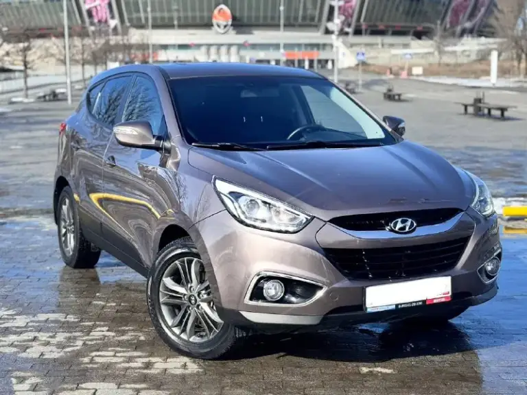 К вашему вниманию hyundai ix35 2014 года мотор 2.0 бензин
Пробег 132 тыс
В идеальном состоянии как по кузову так и технически
Мотор работает отдично тихо без посторонних шумов
Коробка работает как нужно переключает плавно не пинает не задерживает
Все в идеале
Автомобиль в родном окрасе
Без дтп!
Все стекла родные!!!
В этом автомобиле есть все для комфортной езды.
Юридически чистый автомобиль!!!
Продажа по договору купли-продажи или через мрэо!!!!
Комплектация
-Датчик света:
-Датчик дождя:
-Круиз контроль:
-Доводчики стёкол:
-Подогревы всех сидений:
-Помощь при спуске:
-Адаптивные фары:
-Парктроники:
-4 Стекло подъёмника:
-Электро зеркала:
-Подогрев зеркал заднего вида:
-Бортовой компьютер:
-Регистрация р. Ф 🇷🇺🇷🇺🇷🇺
Цена 1 420 000
Тел +79495095858
Тел +79895435743 телега ватсап - фотография - 3