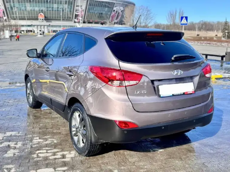 К вашему вниманию hyundai ix35 2014 года мотор 2.0 бензин
Пробег 132 тыс
В идеальном состоянии как по кузову так и технически
Мотор работает отдично тихо без посторонних шумов
Коробка работает как нужно переключает плавно не пинает не задерживает
Все в идеале
Автомобиль в родном окрасе
Без дтп!
Все стекла родные!!!
В этом автомобиле есть все для комфортной езды.
Юридически чистый автомобиль!!!
Продажа по договору купли-продажи или через мрэо!!!!
Комплектация
-Датчик света:
-Датчик дождя:
-Круиз контроль:
-Доводчики стёкол:
-Подогревы всех сидений:
-Помощь при спуске:
-Адаптивные фары:
-Парктроники:
-4 Стекло подъёмника:
-Электро зеркала:
-Подогрев зеркал заднего вида:
-Бортовой компьютер:
-Регистрация р. Ф 🇷🇺🇷🇺🇷🇺
Цена 1 420 000
Тел +79495095858
Тел +79895435743 телега ватсап - фотография - 4