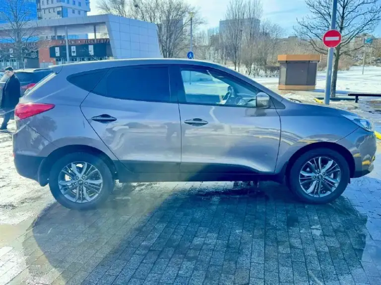 К вашему вниманию hyundai ix35 2014 года мотор 2.0 бензин
Пробег 132 тыс
В идеальном состоянии как по кузову так и технически
Мотор работает отдично тихо без посторонних шумов
Коробка работает как нужно переключает плавно не пинает не задерживает
Все в идеале
Автомобиль в родном окрасе
Без дтп!
Все стекла родные!!!
В этом автомобиле есть все для комфортной езды.
Юридически чистый автомобиль!!!
Продажа по договору купли-продажи или через мрэо!!!!
Комплектация
-Датчик света:
-Датчик дождя:
-Круиз контроль:
-Доводчики стёкол:
-Подогревы всех сидений:
-Помощь при спуске:
-Адаптивные фары:
-Парктроники:
-4 Стекло подъёмника:
-Электро зеркала:
-Подогрев зеркал заднего вида:
-Бортовой компьютер:
-Регистрация р. Ф 🇷🇺🇷🇺🇷🇺
Цена 1 420 000
Тел +79495095858
Тел +79895435743 телега ватсап - фотография - 6