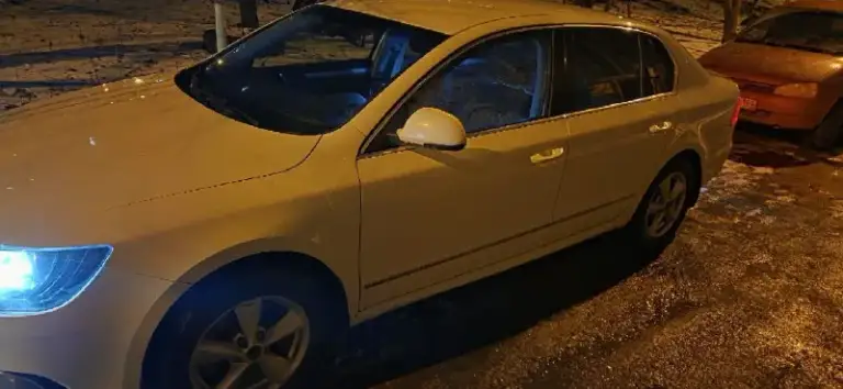 Продам skoda superb 2014 года. 1.8 tsi с пробегом 215360 пока есть в продаже интересующий автомобиль. В полностью исправном состоянии. Все что можно было поменять все сделано, поменял цепи 15к км назад, полностью откапиталина коробка, по ходовой ничего не стучит сбитая. Есть косяки по кузову но это все с возрастом машины.
Цена 1000000
Тел: +79497019518 - фотография - 1