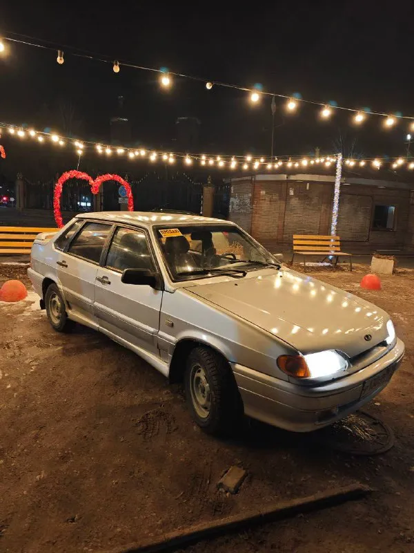 🚘Продам ваз 2115
Дно, пороги поварены, стаканы полностью целые, по внешке косяки видно на фото, на езду не влияет!
Двигатель 1.6 8 кл, работает прекрасно, недавно делали кап. Ремонт, не троит не дымит, едет бодро.
Кпп без нареканий, переключает мягко, не хрустит не выбивает, сцепление недавно меняли.
Ходовая часть отличная, ничего не стучит, шрусы не хрустят, дорогу держит уверенно
Салон чистый, ухоженный. Все работает как положено. Печка жарит, фары повороты горят, ручник работает. Стоит простая музыка.
Резина новая зимняя шипованная
Машина на хорошем ходу каждый день. Использовалась как рабочая. Обслуживалась вовремя.
На данный момент срочных вложений не требует, обслужена: масла фильтра, грм, антифриз, поменяны. Машина в ходу очень хорошая.
Документы в полном порядке. На учёте стоит. Переоформление без проблем
Г. Енакиево
+79490496337
📲 Tg: 🩶
📞 Звоните: +7(949)0496337 - фотография - 4