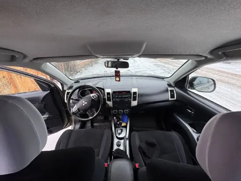 Mitsubishi outlander xl, японец
Год выпуска: 2008 год
Пробег: 243 000
Объём двигателя: 2,4 л.
Топливо: газ/бензин
Кпп:
Собственник: да
Цена: 1 200 000
Город: станица луганская.
Вопросы по телефону: +79595211341
+79595211358
📞 Звоните: +7(959)5211341 - фотография - 2