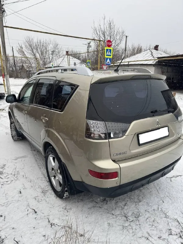 Mitsubishi outlander xl, японец
Год выпуска: 2008 год
Пробег: 243 000
Объём двигателя: 2,4 л.
Топливо: газ/бензин
Кпп:
Собственник: да
Цена: 1 200 000
Город: станица луганская.
Вопросы по телефону: +79595211341
+79595211358
📞 Звоните: +7(959)5211341 - фотография - 5
