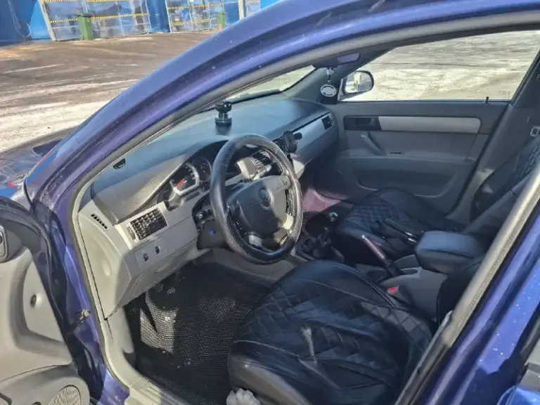 Продам chevrolet лачетти 2008 год.
216 Тис пробег. Газ⛽
В хорошем состоянии, двигатель ходовка в норме, машиной владею 2 года, все делалось своевременно. По кузову есть возрастные коцки в общем смотрится не плохо. Салон в чехлах, стоит андроид магнитола. 550000 торг. +79496490251.
📞 Звоните: +7(949)6490251 - фотография - 7