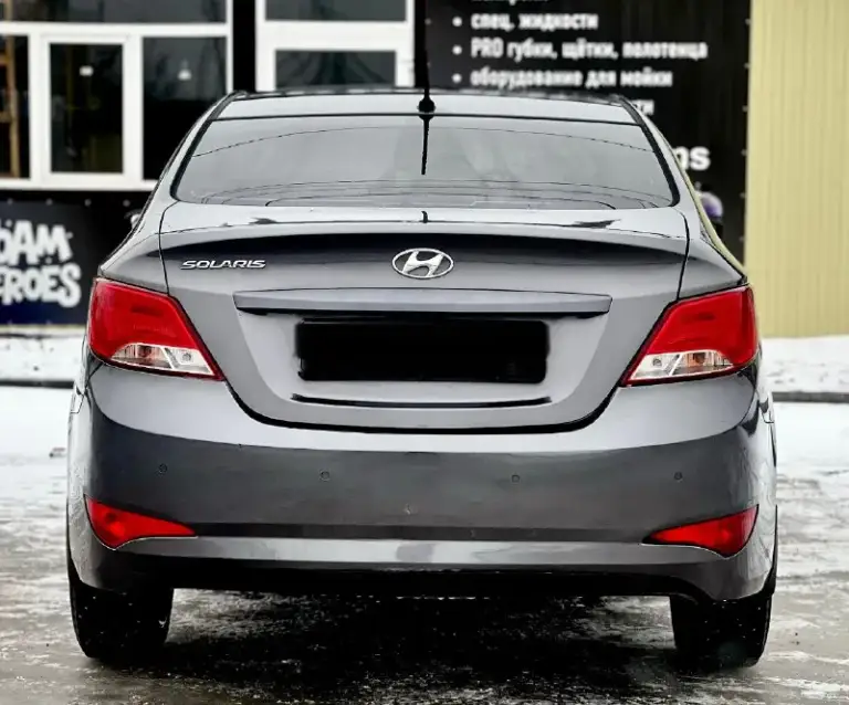 Продам hyundai solaris
Год:2016
Коробка:автомат
Мотор:1.6
Цена:1.050.000₽
Номер: +79491003435 или +79493687228 на обоих номерах есть телеграмм связь не всегда хорошо ловит!
Авто в прекрасном внешнем и техническом состоянии, вложений не требуют от слова совсем, как говориться сел и поехал, экономичный и надежный мотор 1.6 в паре с классическим шести ступенчатым автоматом, кузов авто выглядит как на фото без ржавчины и повреждений, машина в хорошей комплектации, кондиционер, мульти руль, подогревы сидений, парктроники, четыре стекло подъемника, электра зеркала, полный бортовой компьютер, датчики дождя и свет, обогрев переднего и заднего стекла, и многое другое, большое информация по телефону
📞 🇷🇺 Звоните: +79491003435 - фотография - 6