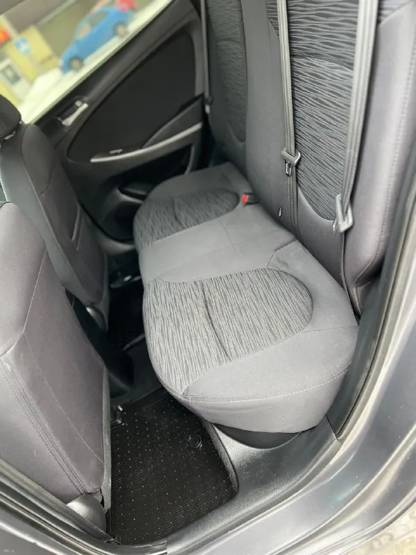 Продам hyundai solaris
Год:2016
Коробка:автомат
Мотор:1.6
Цена:1.050.000₽
Номер: +79491003435 или +79493687228 на обоих номерах есть телеграмм связь не всегда хорошо ловит!
Авто в прекрасном внешнем и техническом состоянии, вложений не требуют от слова совсем, как говориться сел и поехал, экономичный и надежный мотор 1.6 в паре с классическим шести ступенчатым автоматом, кузов авто выглядит как на фото без ржавчины и повреждений, машина в хорошей комплектации, кондиционер, мульти руль, подогревы сидений, парктроники, четыре стекло подъемника, электра зеркала, полный бортовой компьютер, датчики дождя и свет, обогрев переднего и заднего стекла, и многое другое, большое информация по телефону
📞 🇷🇺 Звоните: +79491003435 - фотография - 8