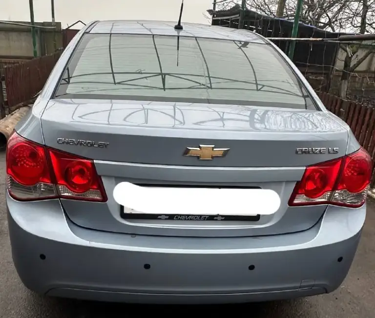 Продам   chevrolet cruze 2010 года 146 тыс пробега, я собственник, по технике без нареканий на 5+ все вопросы по телефону +79497242696
Цена 730 торг у капота. Возможен обмен в обе стороны.
📞 Звоните: +7(949)7242696 - фотография - 3