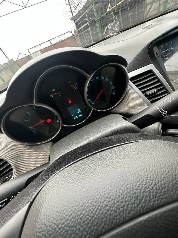 Продам   chevrolet cruze 2010 года 146 тыс пробега, я собственник, по технике без нареканий на 5+ все вопросы по телефону +79497242696
Цена 730 торг у капота. Возможен обмен в обе стороны.
📞 Звоните: +7(949)7242696 - фотография - 6