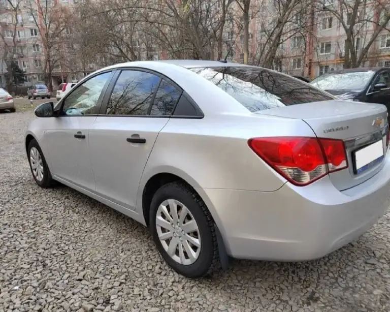 Chevrolet круз 2012г кузов в отличнейшем состоянии, в дтп не был, полностью в родном окрасе машина хозяйская, за всю историю всего 2 владельца, у последнего была более 11 лет оригинал птс оригинальный пробег 147тыс самый надежный двигатель 1.6 на механике работает тихо, не дымит, вложений не требует грм меняли на 110тыс, масло каждые 6-7 тысяч на отличной зимней шипованной резине цену вижу 850тыс звоните или пишете в телеграм +79494129599 донецк
📞 Звоните: +7(949)4129599 - фотография - 3