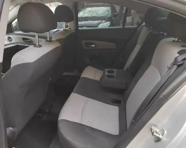 Chevrolet круз 2012г кузов в отличнейшем состоянии, в дтп не был, полностью в родном окрасе машина хозяйская, за всю историю всего 2 владельца, у последнего была более 11 лет оригинал птс оригинальный пробег 147тыс самый надежный двигатель 1.6 на механике работает тихо, не дымит, вложений не требует грм меняли на 110тыс, масло каждые 6-7 тысяч на отличной зимней шипованной резине цену вижу 850тыс звоните или пишете в телеграм +79494129599 донецк
📞 Звоните: +7(949)4129599 - фотография - 7