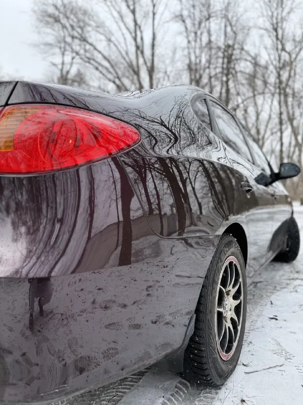 Продам hyundai elantra🔥
Год выпуска:2008🔥
Пробег, км:180.000(оригинал) 🔥
Модификация:1.6мт 🔥
Тип двигателя:бензин🔥
Коробка передач :механика 🔥
Привод:передний🔥
Тип кузова : седан🔥
Koмплeктaция: gls🔥
Цвет: фиолетовый🔥
Машина на полном ходу, не требует никаких вложений от слова совсем. Сделана полная полировка кузова. Установлена новая зимняя шипованная резина. Обслужена ходовая часть автомобиля.
Мотор в идеальном состоянии, не троит, не дымит, не имеет каких либо посторонних звуков.
Мкпп-в идеальном состоянии, все передачи включаются мягко, без хрустов, ничего не выбивает.
Ходовая-мягкая, ничего не стучит, не тарабанит, всё что нужно было - поменяно.
Салон в идеальном состоянии, без потертостей и каких-либо нюансов.
Так же имеется видео, по просьбе отправлю для более лучшего осмотра авто.
Готов к выезду в любой сервис по вашему желанию.
Многое могу не описать. При встречу всё расскажу и покажу.
Цена:599.999 тысяч
Возможен пригон по договоренности.
Возможен обмен.
Номер для связи: +79495752024 - фотография - 1