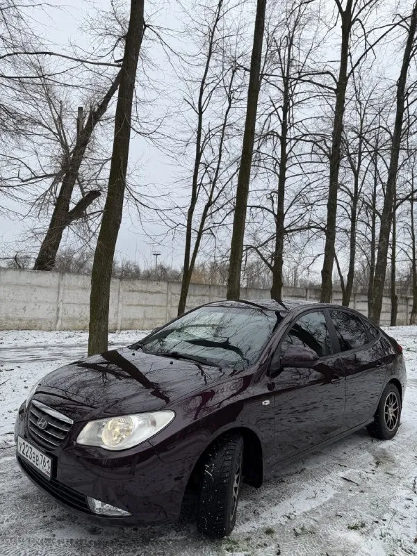 Продам hyundai elantra🔥
Год выпуска:2008🔥
Пробег, км:180.000(оригинал) 🔥
Модификация:1.6мт 🔥
Тип двигателя:бензин🔥
Коробка передач :механика 🔥
Привод:передний🔥
Тип кузова : седан🔥
Koмплeктaция: gls🔥
Цвет: фиолетовый🔥
Машина на полном ходу, не требует никаких вложений от слова совсем. Сделана полная полировка кузова. Установлена новая зимняя шипованная резина. Обслужена ходовая часть автомобиля.
Мотор в идеальном состоянии, не троит, не дымит, не имеет каких либо посторонних звуков.
Мкпп-в идеальном состоянии, все передачи включаются мягко, без хрустов, ничего не выбивает.
Ходовая-мягкая, ничего не стучит, не тарабанит, всё что нужно было - поменяно.
Салон в идеальном состоянии, без потертостей и каких-либо нюансов.
Так же имеется видео, по просьбе отправлю для более лучшего осмотра авто.
Готов к выезду в любой сервис по вашему желанию.
Многое могу не описать. При встречу всё расскажу и покажу.
Цена:599.999 тысяч
Возможен пригон по договоренности.
Возможен обмен.
Номер для связи: +79495752024 - фотография - 10