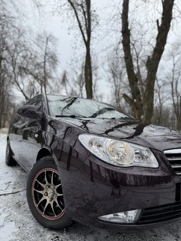 Продам hyundai elantra🔥
Год выпуска:2008🔥
Пробег, км:180.000(оригинал) 🔥
Модификация:1.6мт 🔥
Тип двигателя:бензин🔥
Коробка передач :механика 🔥
Привод:передний🔥
Тип кузова : седан🔥
Koмплeктaция: gls🔥
Цвет: фиолетовый🔥
Машина на полном ходу, не требует никаких вложений от слова совсем. Сделана полная полировка кузова. Установлена новая зимняя шипованная резина. Обслужена ходовая часть автомобиля.
Мотор в идеальном состоянии, не троит, не дымит, не имеет каких либо посторонних звуков.
Мкпп-в идеальном состоянии, все передачи включаются мягко, без хрустов, ничего не выбивает.
Ходовая-мягкая, ничего не стучит, не тарабанит, всё что нужно было - поменяно.
Салон в идеальном состоянии, без потертостей и каких-либо нюансов.
Так же имеется видео, по просьбе отправлю для более лучшего осмотра авто.
Готов к выезду в любой сервис по вашему желанию.
Многое могу не описать. При встречу всё расскажу и покажу.
Цена:599.999 тысяч
Возможен пригон по договоренности.
Возможен обмен.
Номер для связи: +79495752024 - фотография - 2