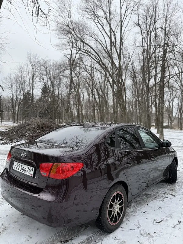 Продам hyundai elantra🔥
Год выпуска:2008🔥
Пробег, км:180.000(оригинал) 🔥
Модификация:1.6мт 🔥
Тип двигателя:бензин🔥
Коробка передач :механика 🔥
Привод:передний🔥
Тип кузова : седан🔥
Koмплeктaция: gls🔥
Цвет: фиолетовый🔥
Машина на полном ходу, не требует никаких вложений от слова совсем. Сделана полная полировка кузова. Установлена новая зимняя шипованная резина. Обслужена ходовая часть автомобиля.
Мотор в идеальном состоянии, не троит, не дымит, не имеет каких либо посторонних звуков.
Мкпп-в идеальном состоянии, все передачи включаются мягко, без хрустов, ничего не выбивает.
Ходовая-мягкая, ничего не стучит, не тарабанит, всё что нужно было - поменяно.
Салон в идеальном состоянии, без потертостей и каких-либо нюансов.
Так же имеется видео, по просьбе отправлю для более лучшего осмотра авто.
Готов к выезду в любой сервис по вашему желанию.
Многое могу не описать. При встречу всё расскажу и покажу.
Цена:599.999 тысяч
Возможен пригон по договоренности.
Возможен обмен.
Номер для связи: +79495752024 - фотография - 7