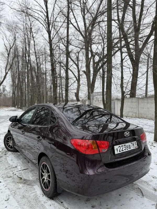 Продам hyundai elantra🔥
Год выпуска:2008🔥
Пробег, км:180.000(оригинал) 🔥
Модификация:1.6мт 🔥
Тип двигателя:бензин🔥
Коробка передач :механика 🔥
Привод:передний🔥
Тип кузова : седан🔥
Koмплeктaция: gls🔥
Цвет: фиолетовый🔥
Машина на полном ходу, не требует никаких вложений от слова совсем. Сделана полная полировка кузова. Установлена новая зимняя шипованная резина. Обслужена ходовая часть автомобиля.
Мотор в идеальном состоянии, не троит, не дымит, не имеет каких либо посторонних звуков.
Мкпп-в идеальном состоянии, все передачи включаются мягко, без хрустов, ничего не выбивает.
Ходовая-мягкая, ничего не стучит, не тарабанит, всё что нужно было - поменяно.
Салон в идеальном состоянии, без потертостей и каких-либо нюансов.
Так же имеется видео, по просьбе отправлю для более лучшего осмотра авто.
Готов к выезду в любой сервис по вашему желанию.
Многое могу не описать. При встречу всё расскажу и покажу.
Цена:599.999 тысяч
Возможен пригон по договоренности.
Возможен обмен.
Номер для связи: +79495752024 - фотография - 9