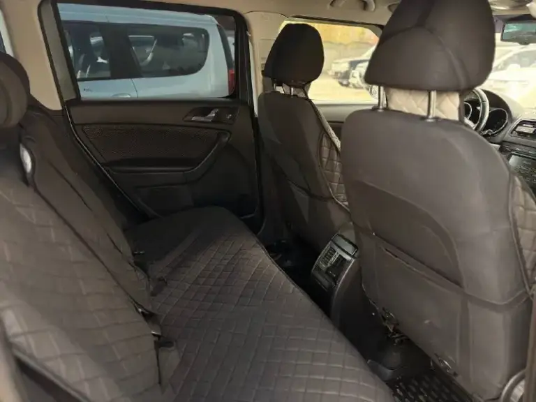 Продам skoda yeti.
Год: 2010🔥🔥
Объем: 1.2 tsi🚀🚀
Пробег: 190.000🤌
Коробка: ат🥱
Двигатель автомобиля после капитального ремонта, ещё на обкатке.
Коробка dsg заменен мехатроник, установлено новое сцепление и маховик.
В родном окрасе.
Обслуженный автомобиль.
Комплектация:
Музыка bollero,
Полный электро стекло пакет,
Электро регулировка, складывание зеркал, подогрев зеркал,
Подогрев заднего стекла,
Задние парктроники,
Мультимедия с bluetooth,
Подогрев передних сидений,
Кондиционер,
Датчик света/дождя,
Круиз-контроль.
Цена: 830.000 российских тугриков😁
+79499790921.
📞 Звоните: +7(949)9790921 - фотография - 8