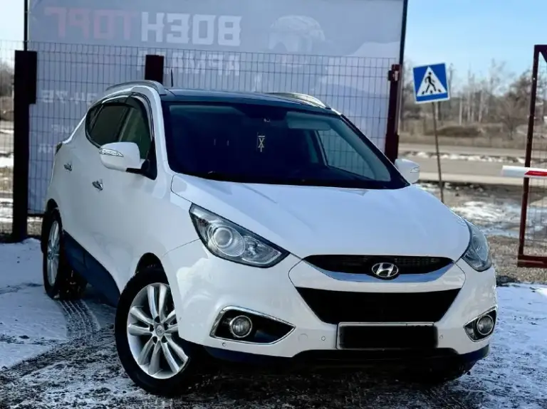 🚗
Hyundai ix35 г( 2013 рестайлинг ) цена 1450000 кпп автомат пробег 150 птс оригинал без дтп самая максимальная комплектация панорамная крыша противоугонная система сигнализация
Без ключевой доступ
Помощь при вождении:
Круиз-контроль
Парктроник задний и передний
Камера заднего вида и переднего
(Система автоматической парковки )
Система помощи при старте в гору
Датчик света
Датчик дождя электростеклоподъемники передние и задние электропривод зеркал
Охлаждаемый перчаточный ящик
Подогрев сидений водителя и пассажира обогрев зеркал обогрев заднего стекла обогрев зоны стеклоочистителей мультимедиа и навигация: навигационная система сабвуфер infinity
Bluetooth aux 6 колонок авто в идеале все вопросы по телефону: +7(949)4737372 (+79081827373 телеграмм )
Цена: 1450000 ₽
📲 Tg: андрей
📞 🇷🇺 Звоните: +79494737372

Авторынок днр донецк - фотография - 10