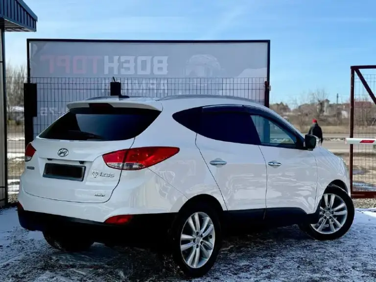 🚗
Hyundai ix35 г( 2013 рестайлинг ) цена 1450000 кпп автомат пробег 150 птс оригинал без дтп самая максимальная комплектация панорамная крыша противоугонная система сигнализация
Без ключевой доступ
Помощь при вождении:
Круиз-контроль
Парктроник задний и передний
Камера заднего вида и переднего
(Система автоматической парковки )
Система помощи при старте в гору
Датчик света
Датчик дождя электростеклоподъемники передние и задние электропривод зеркал
Охлаждаемый перчаточный ящик
Подогрев сидений водителя и пассажира обогрев зеркал обогрев заднего стекла обогрев зоны стеклоочистителей мультимедиа и навигация: навигационная система сабвуфер infinity
Bluetooth aux 6 колонок авто в идеале все вопросы по телефону: +7(949)4737372 (+79081827373 телеграмм )
Цена: 1450000 ₽
📲 Tg: андрей
📞 🇷🇺 Звоните: +79494737372

Авторынок днр донецк - фотография - 2