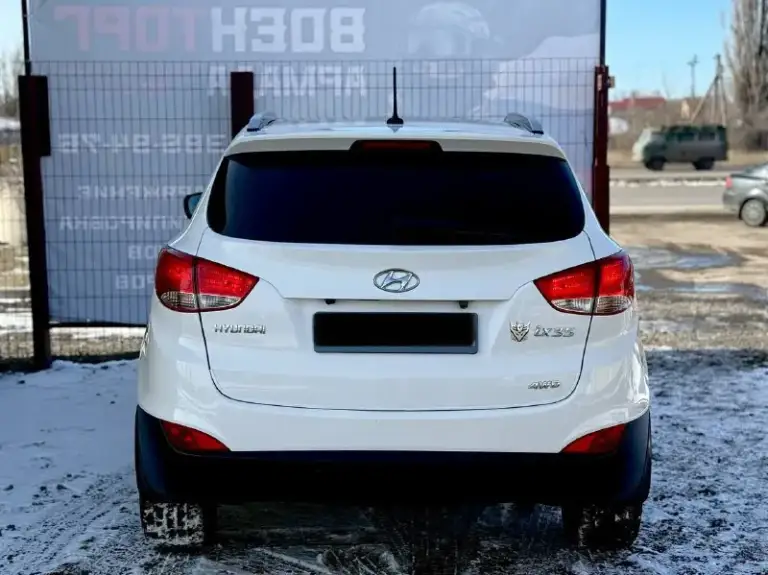 🚗
Hyundai ix35 г( 2013 рестайлинг ) цена 1450000 кпп автомат пробег 150 птс оригинал без дтп самая максимальная комплектация панорамная крыша противоугонная система сигнализация
Без ключевой доступ
Помощь при вождении:
Круиз-контроль
Парктроник задний и передний
Камера заднего вида и переднего
(Система автоматической парковки )
Система помощи при старте в гору
Датчик света
Датчик дождя электростеклоподъемники передние и задние электропривод зеркал
Охлаждаемый перчаточный ящик
Подогрев сидений водителя и пассажира обогрев зеркал обогрев заднего стекла обогрев зоны стеклоочистителей мультимедиа и навигация: навигационная система сабвуфер infinity
Bluetooth aux 6 колонок авто в идеале все вопросы по телефону: +7(949)4737372 (+79081827373 телеграмм )
Цена: 1450000 ₽
📲 Tg: андрей
📞 🇷🇺 Звоните: +79494737372

Авторынок днр донецк - фотография - 4